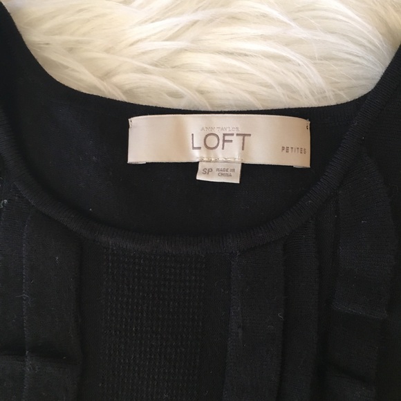 LOFT Petites black ruffle front knit shell top SP - Picture 3 of 5